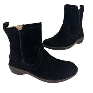 UGG Neevah Ankle Boot Womens Size 7 Black Suede Sheepskin Lined Side Zip
